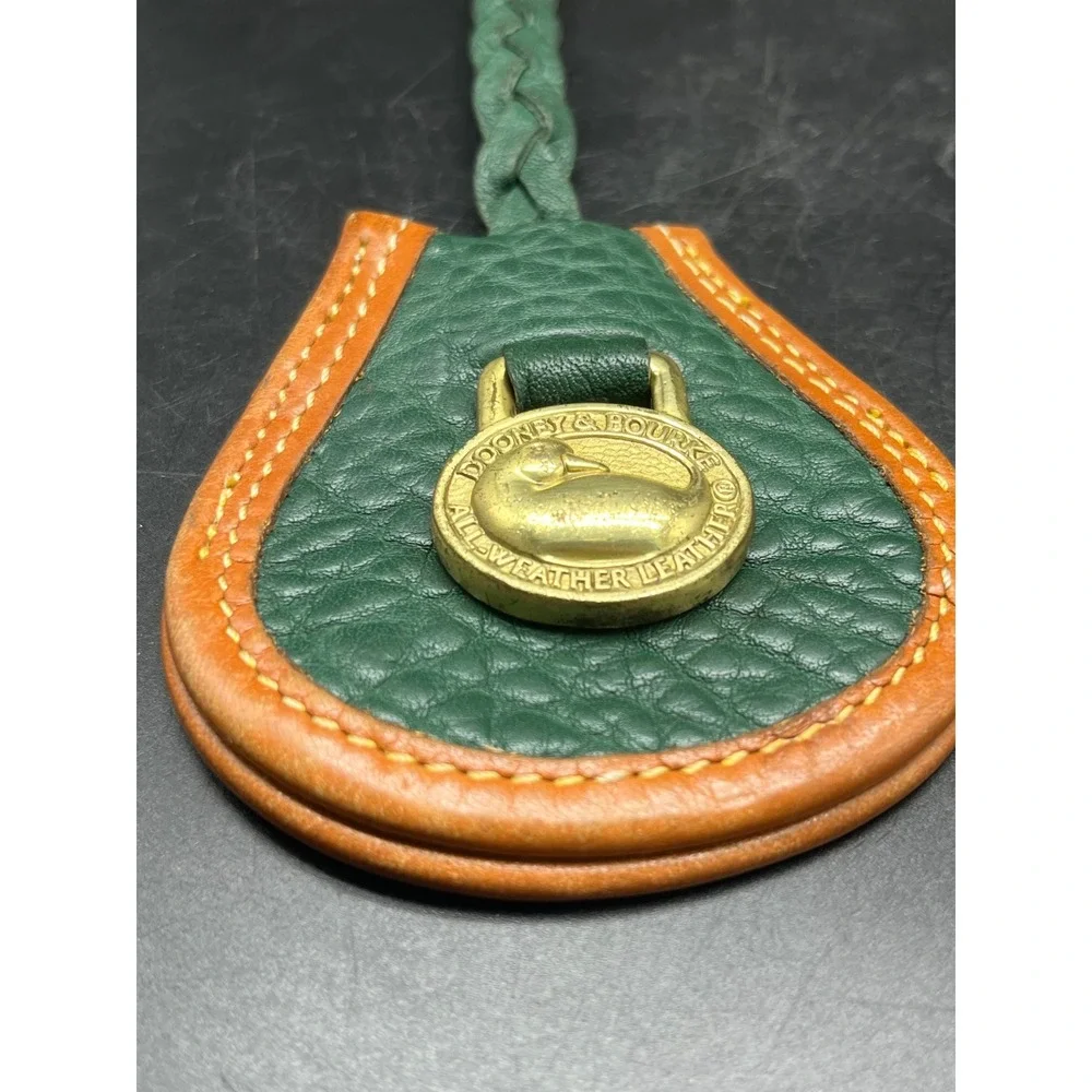 Vtg‎ Dooney & Bourke AWL Dbl key fob Ivy green/British tan solid brass duck logo